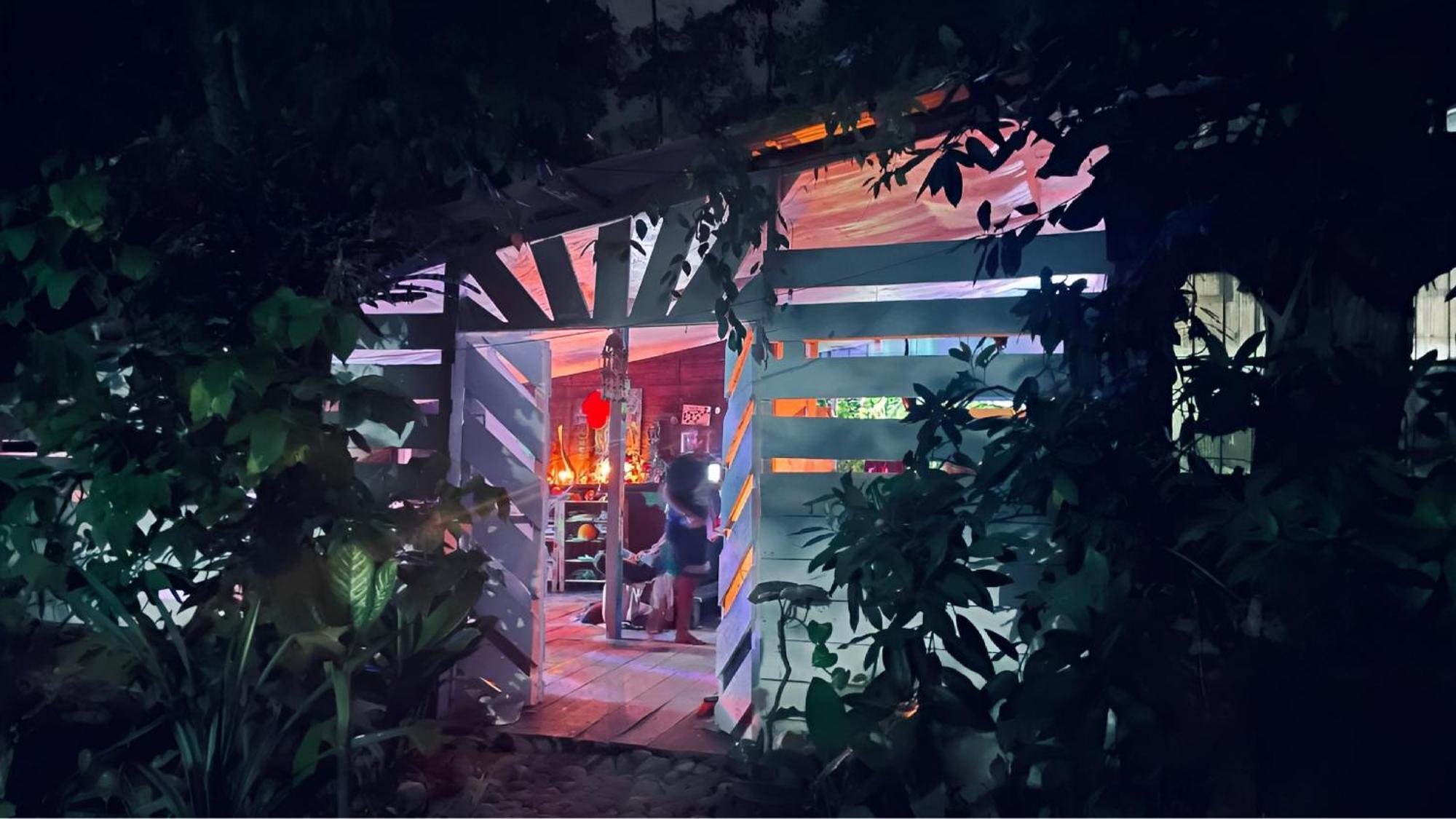 Aya Ni Hotel Pucallpa Buitenkant foto