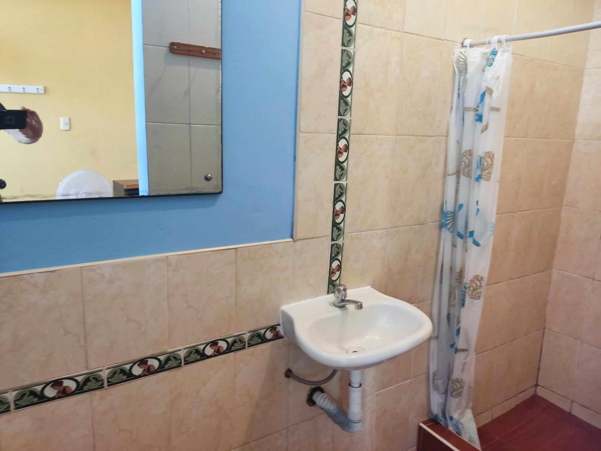 Aya Ni Hotel Pucallpa Buitenkant foto